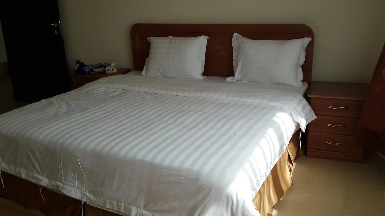 Al Aziziyah Hotel Suites 4*, Medina